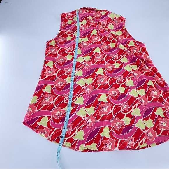 ModaPoda Vibrant Sleeveless Blouse with Floral Print - Picture 6 of 6